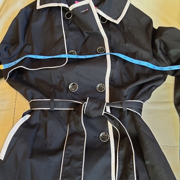 Betsey Johnson Black and White Trim Coat - Picture 12 of 15